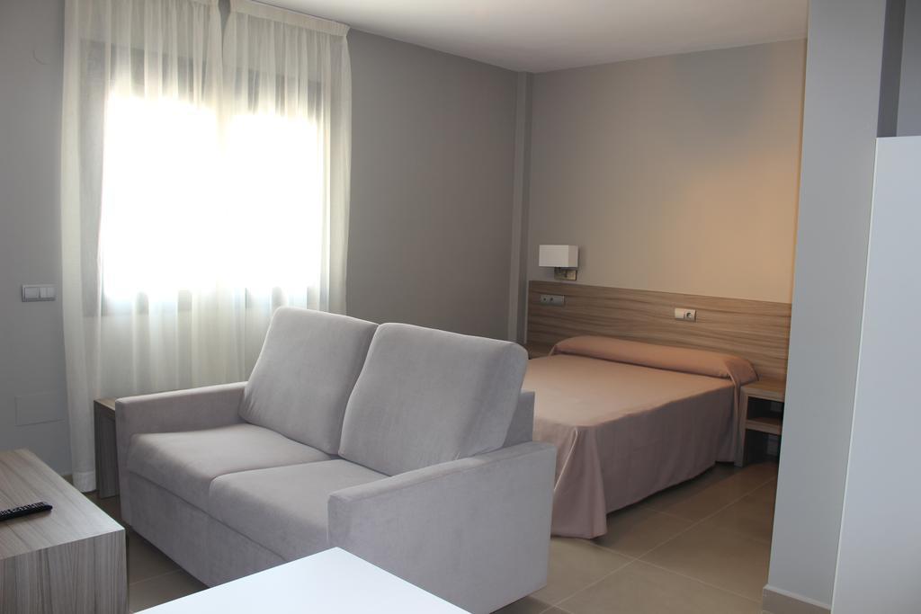 Hotel Miguel Sanchez Alhaurín de la Torre Quarto foto